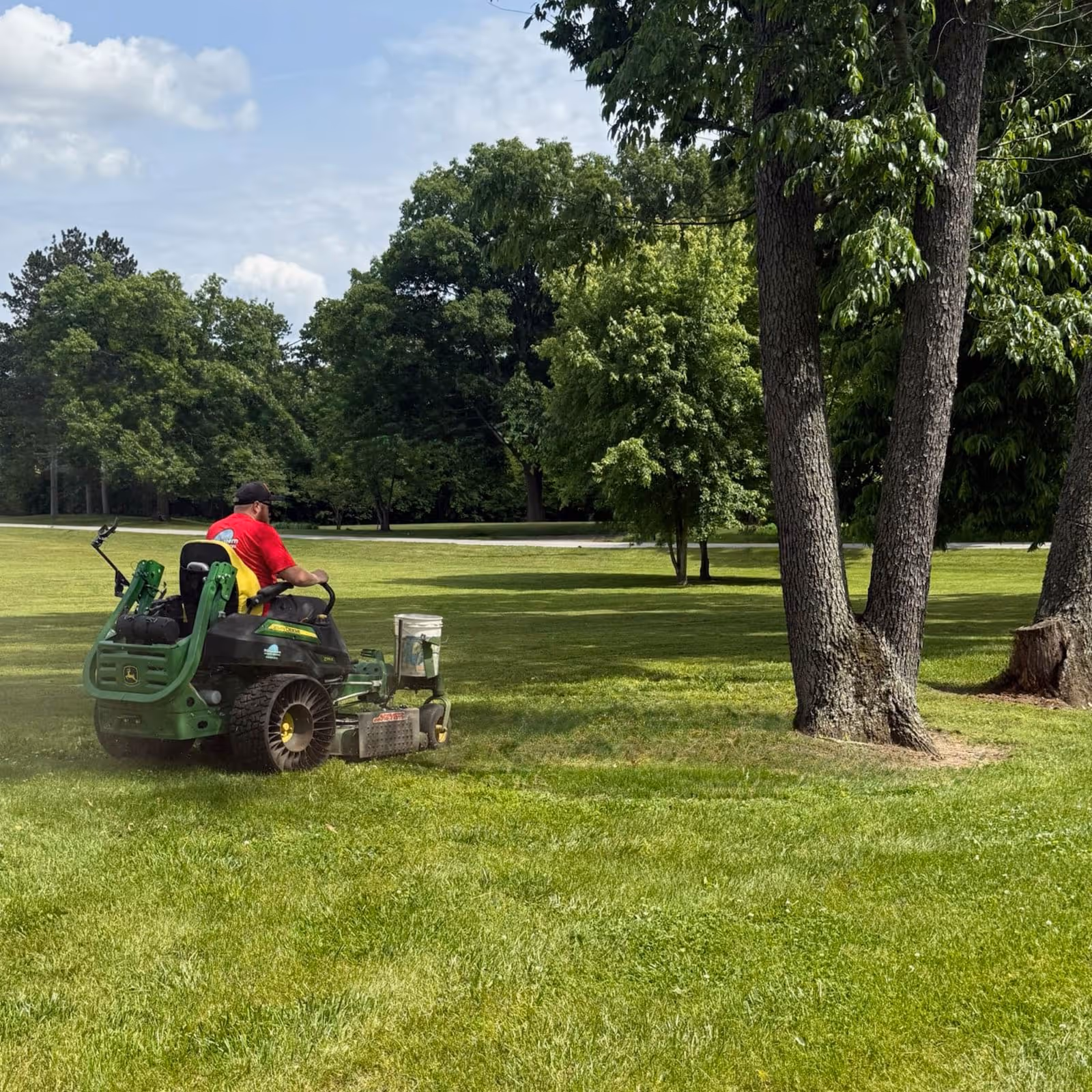 Lawn trimming and edging services in Newburgh
