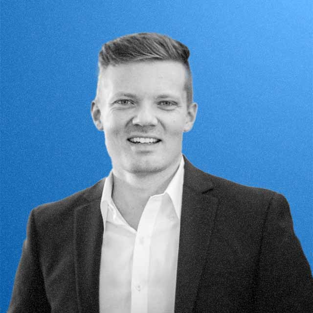 Headshot of Reis Barrie, CEO & Founder of Carve Partners