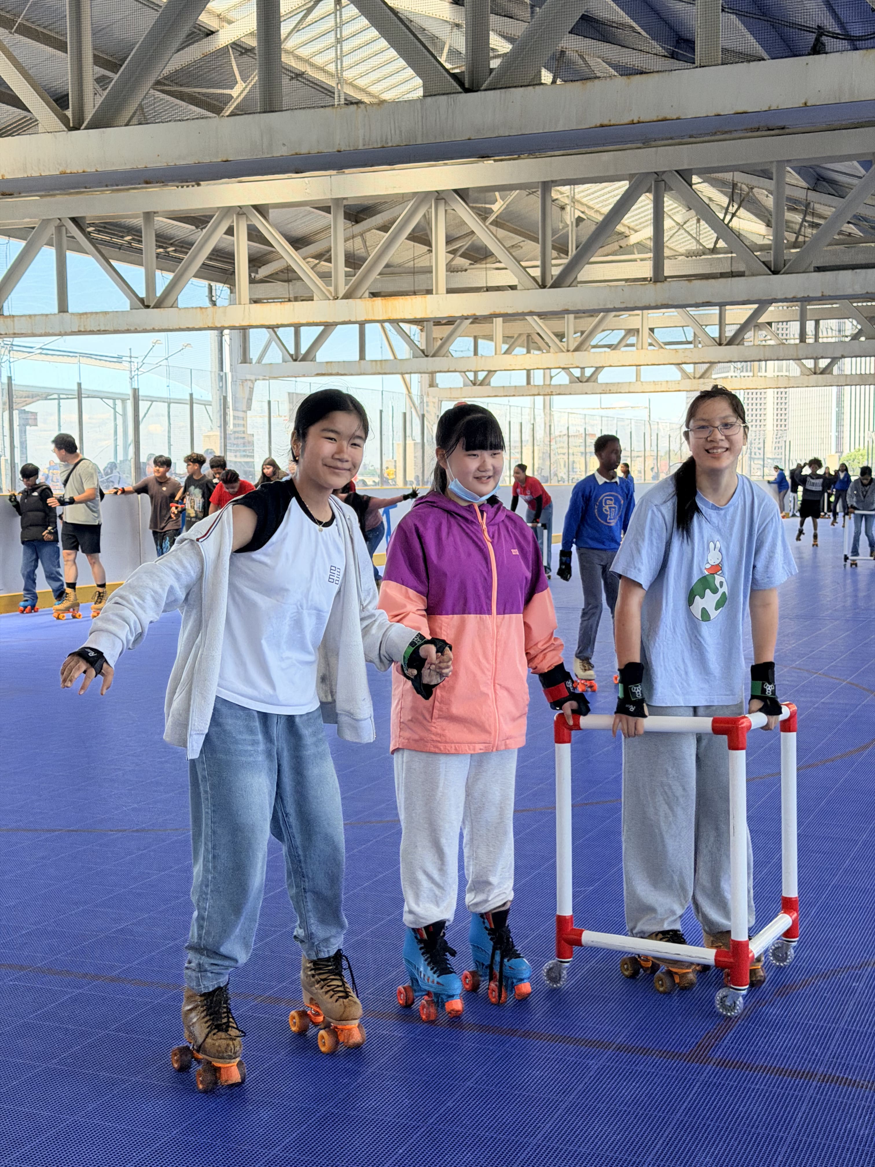 Students during holiday family decoration workshop