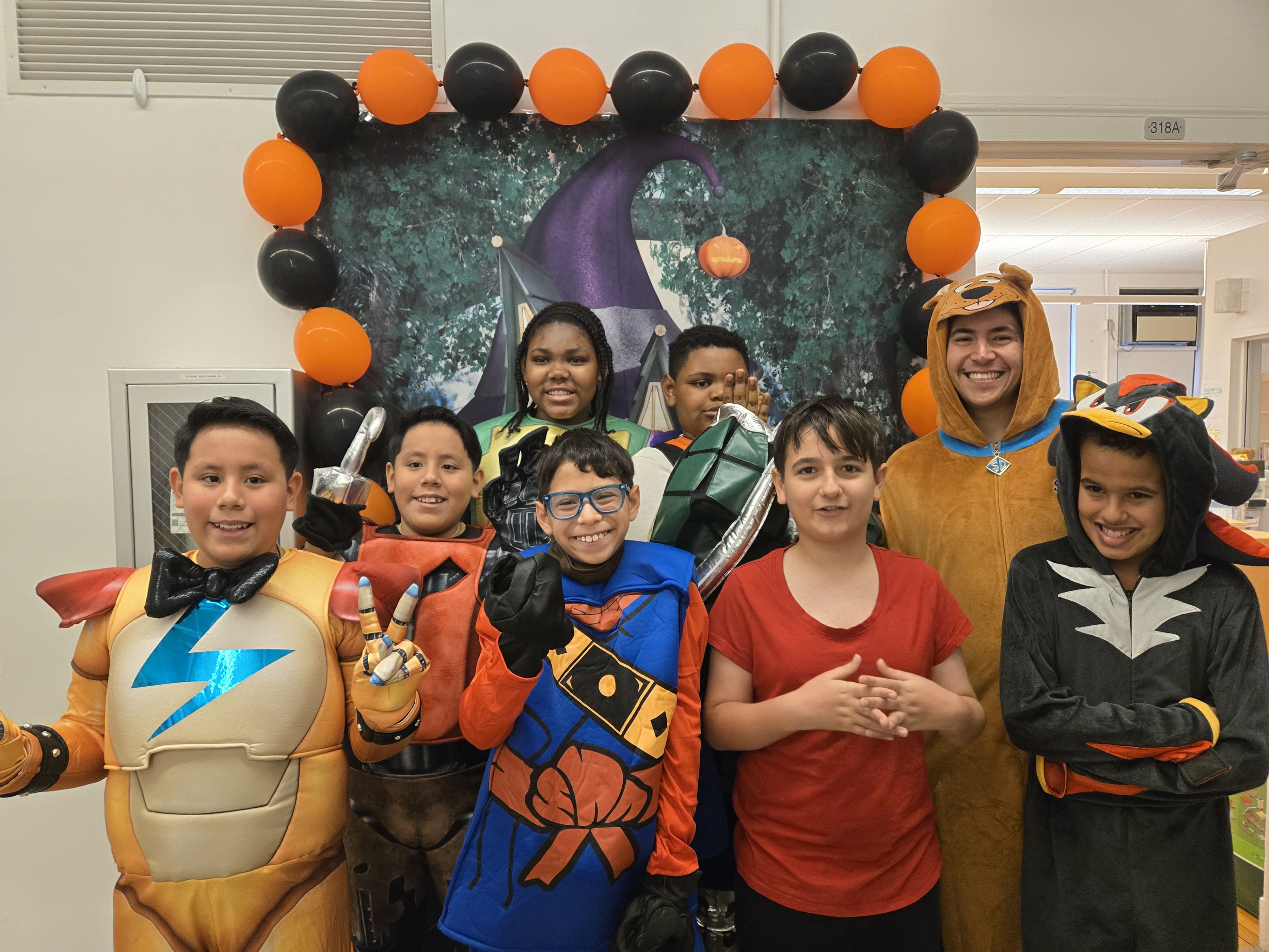 Students during holiday family decoration workshop