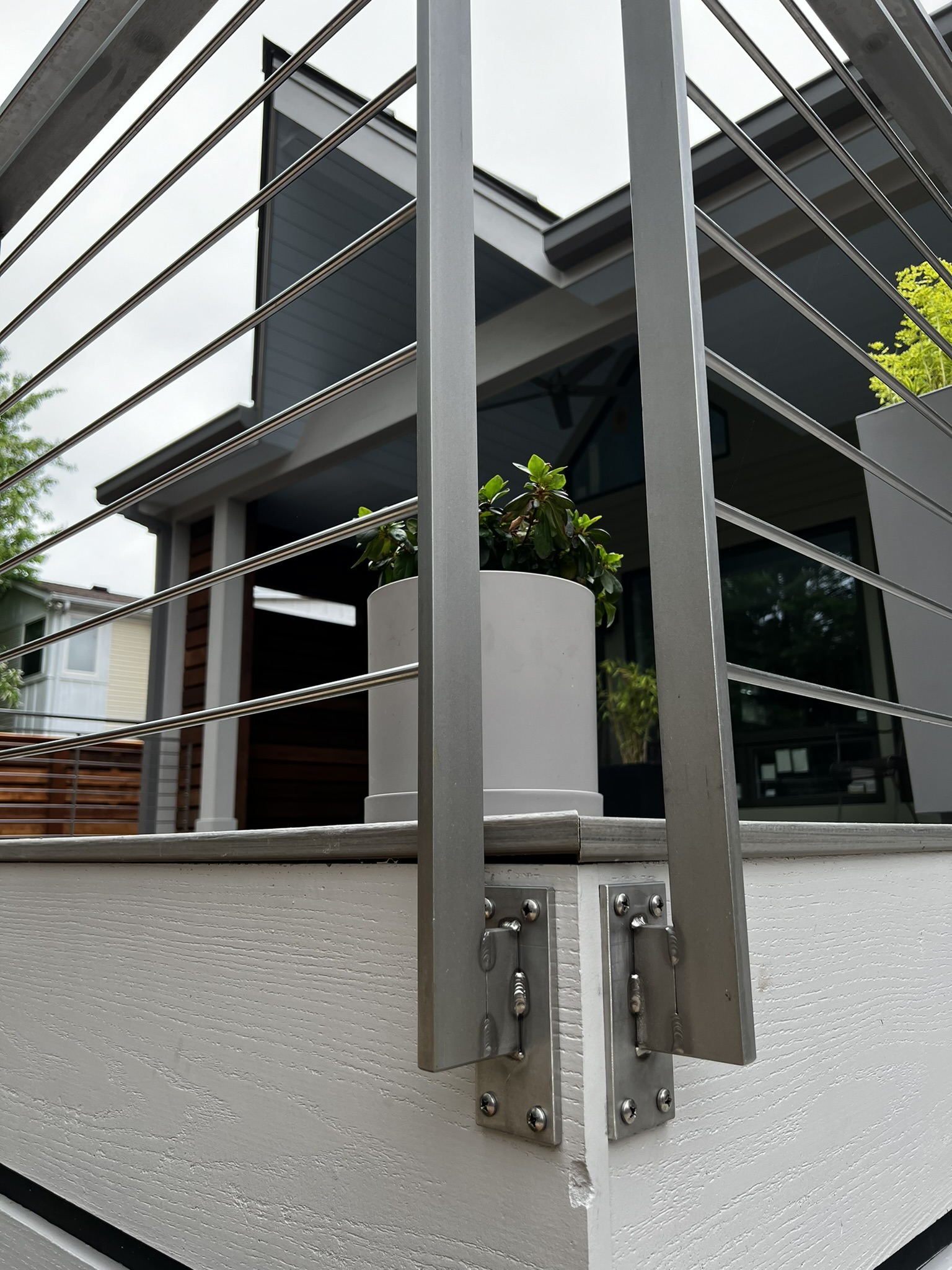 Modern deck railing