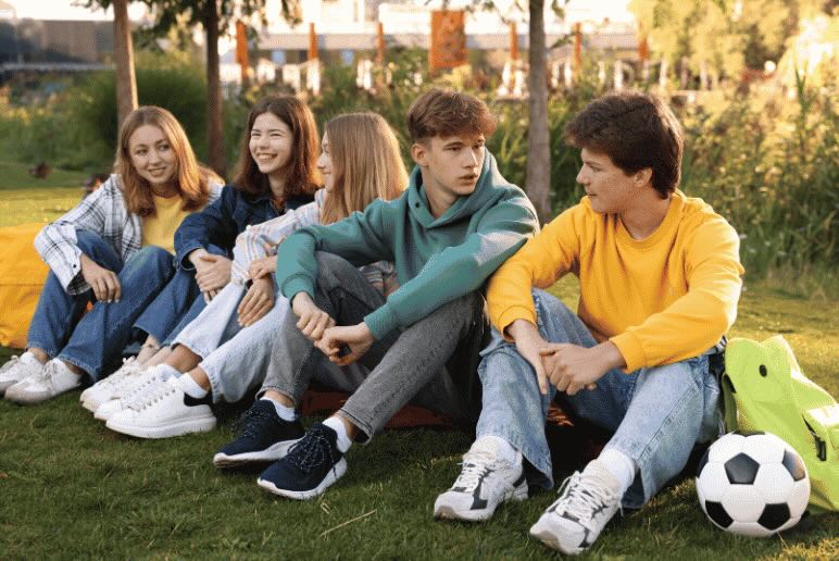 How Parents, Teachers and Therapists Can Support Young Minds in a Digital World