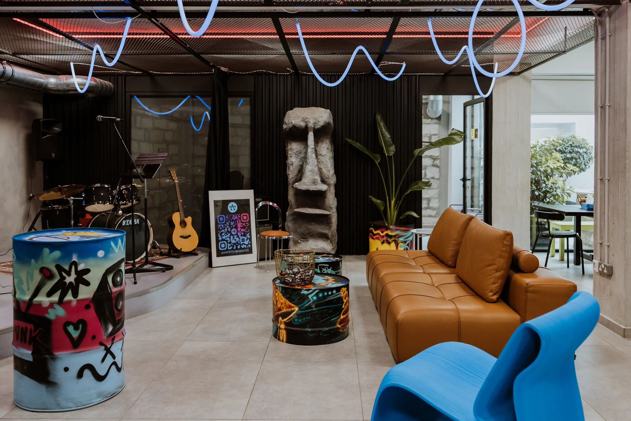 A modern, creative lounge space