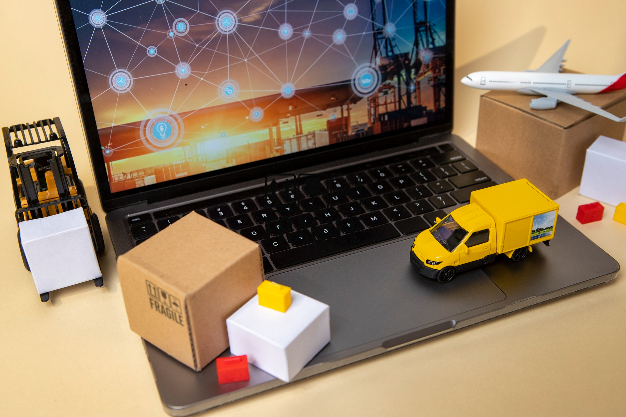 advantages of logistics management