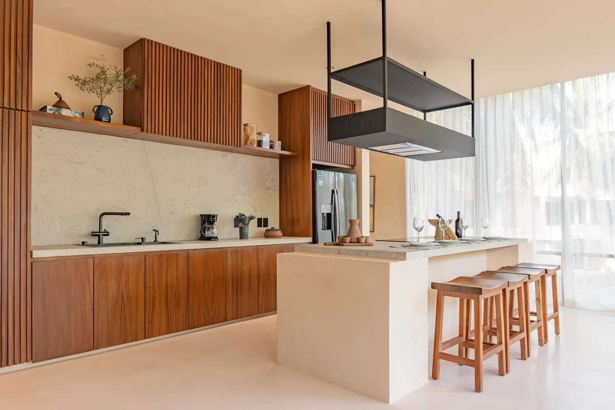Image of a Modern Kitchen, featuring Kitchen Island and Breakfast Bar.