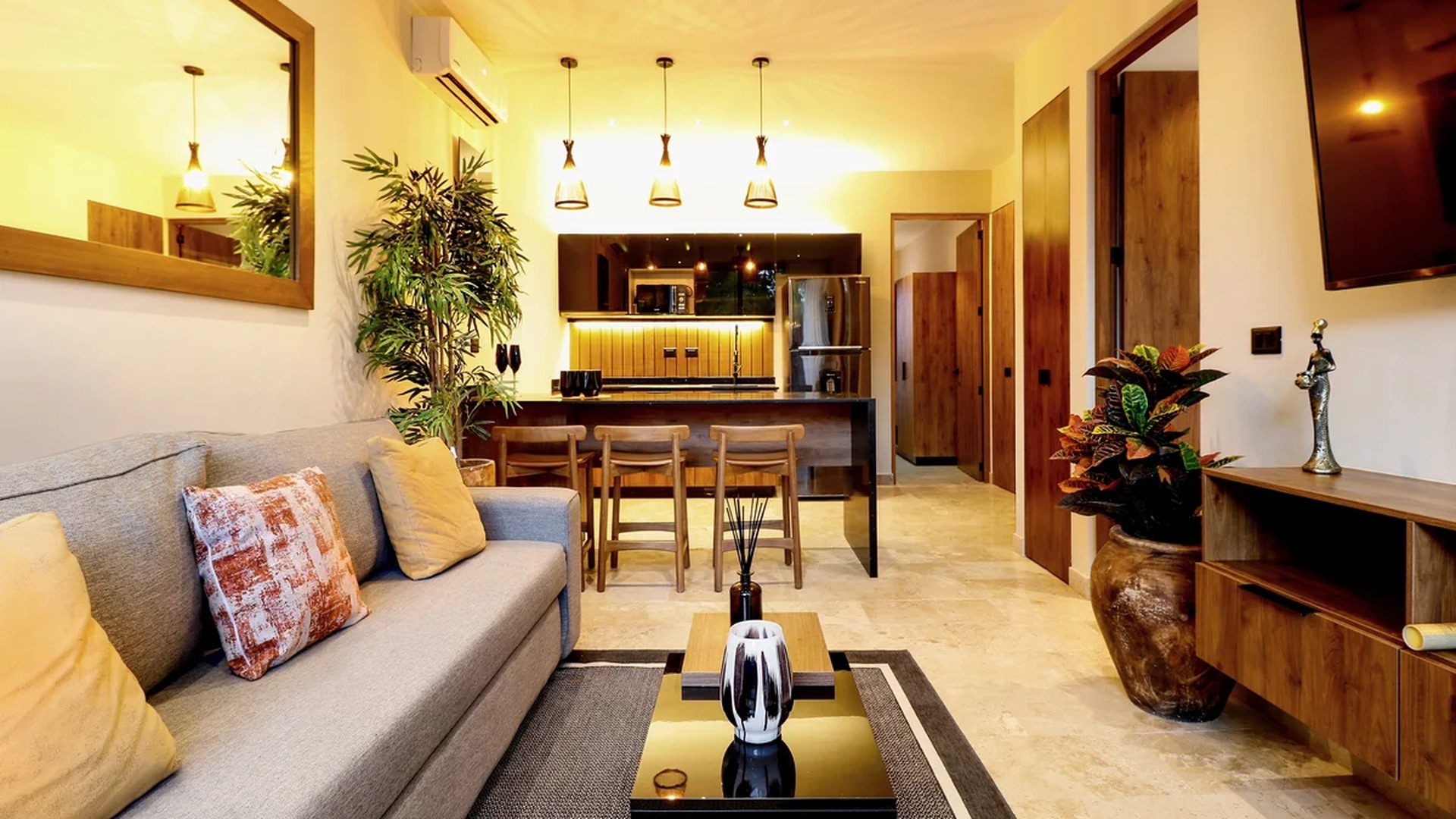 Image of a Open-Concept Living, featuring Modern Kitchen and Kitchen Island.