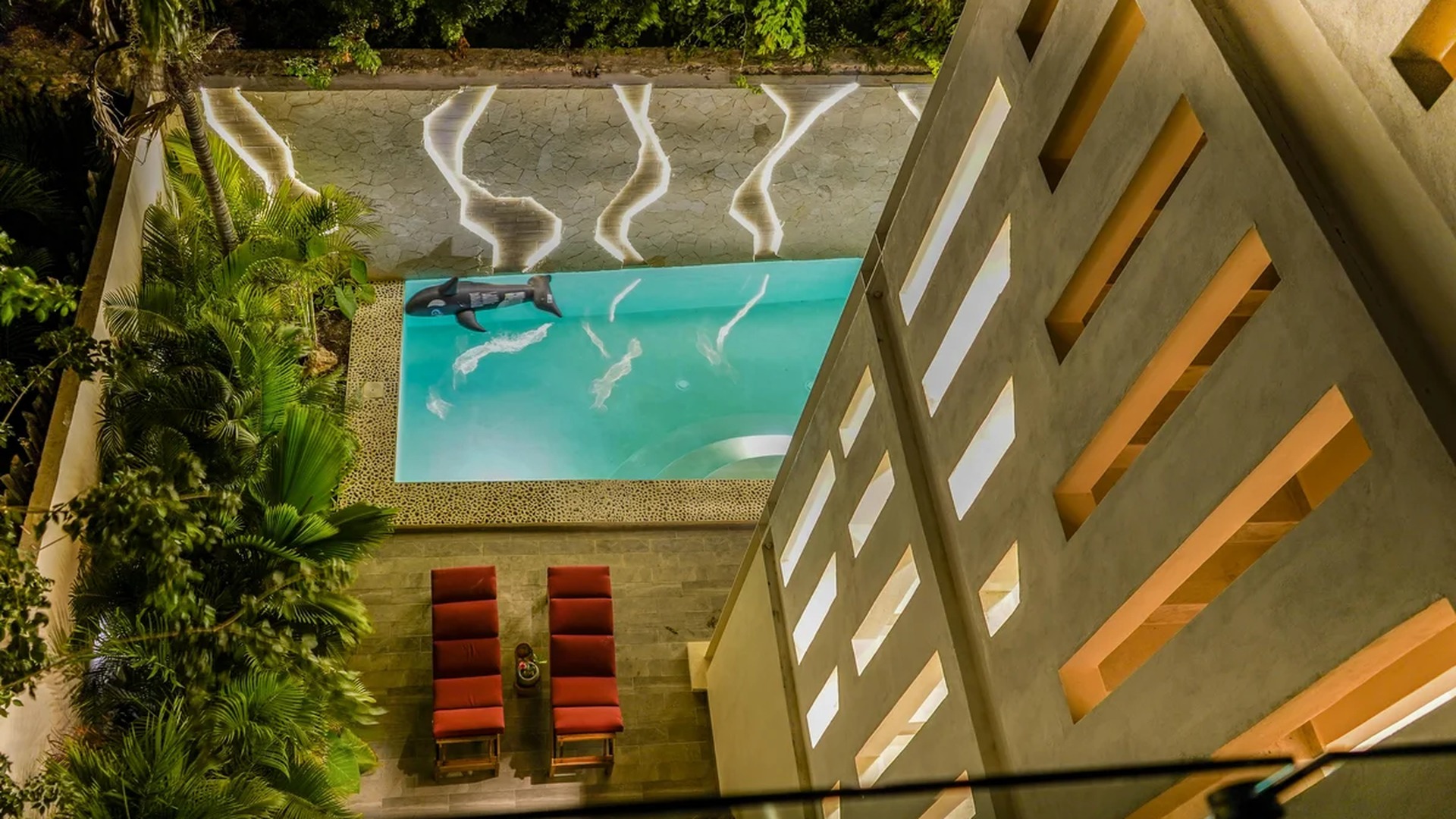 Image of a Private Swimming Pool, featuring Poolside Lounge and Lush Garden.
