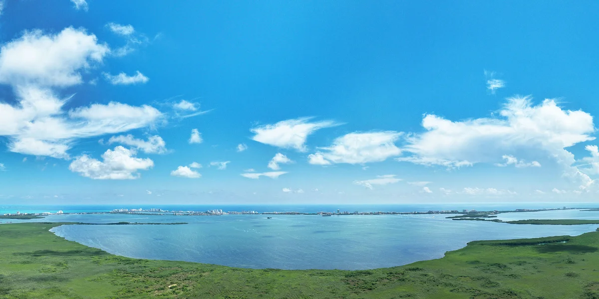 Image of a Panoramic View, featuring Ocean View and Lagoon View.