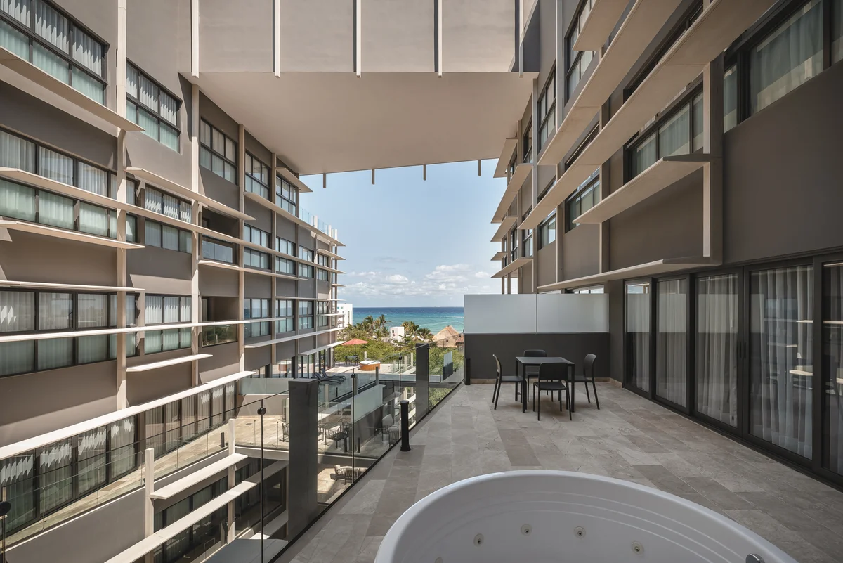 Image of Jacuzzi at Singular Dream, featuring Private Terrace, Ocean View.