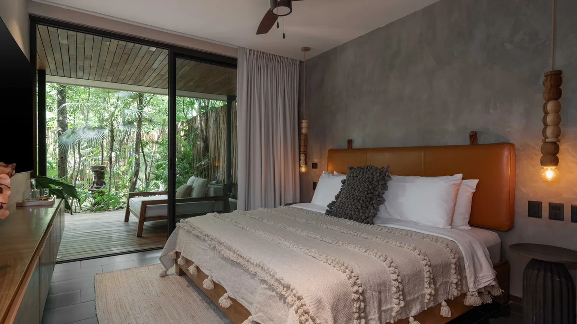 Image of Garden at Miraluna, featuring Master Bedroom, Jungle View.