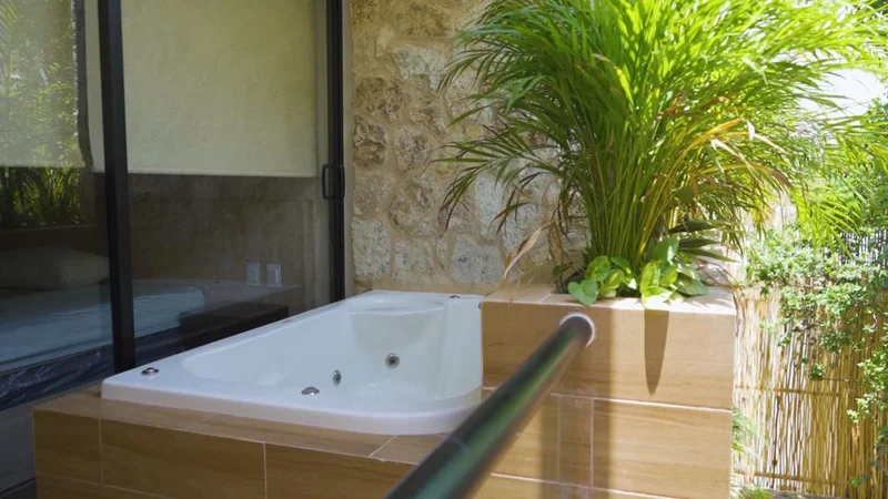 Image of Jacuzzi at Wamai, featuring Private Jacuzzi, Balcony Spa.