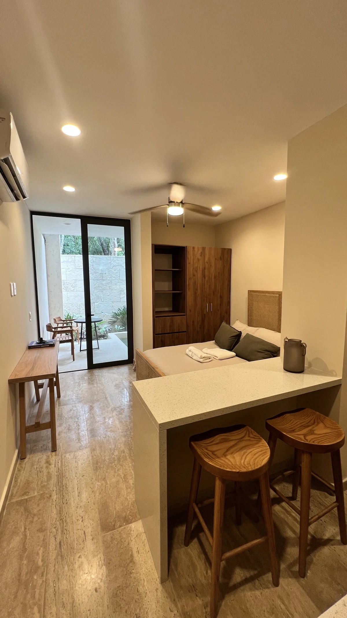 Image of Garden at Constelada, featuring Studio Apartment, Modern Interior.