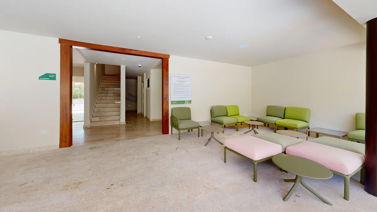 Image of Lounge at Costa Caribe, featuring Lounge Area, Building Amenity.