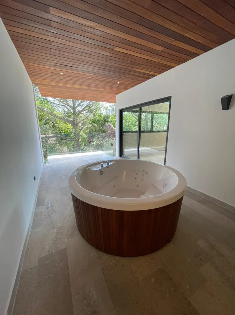 Image of Jacuzzi at Cruz con Mar, featuring Outdoor Jacuzzi, Private Terrace.