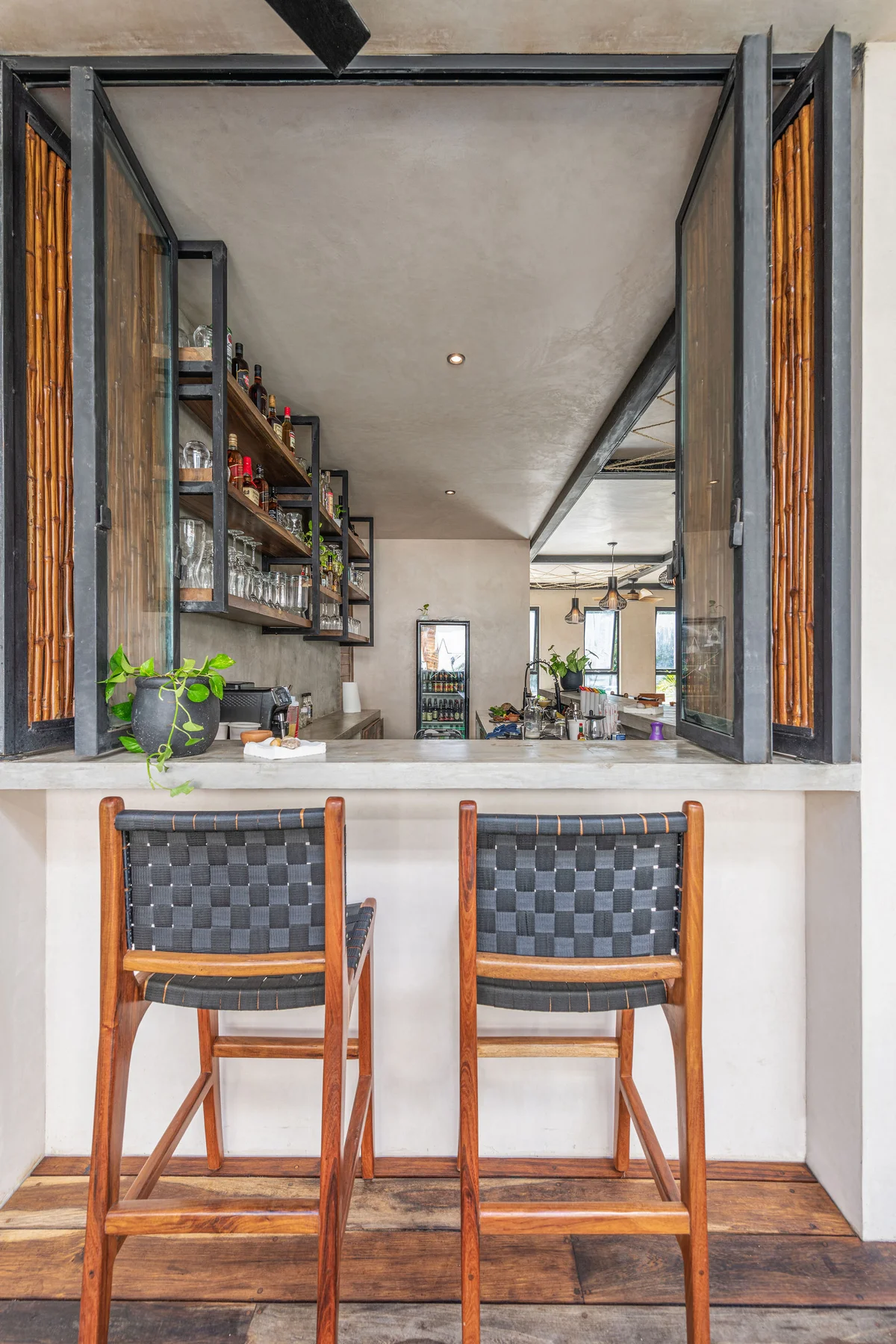 Image of Lounge at Irie, featuring Modern Bar, Industrial Style.