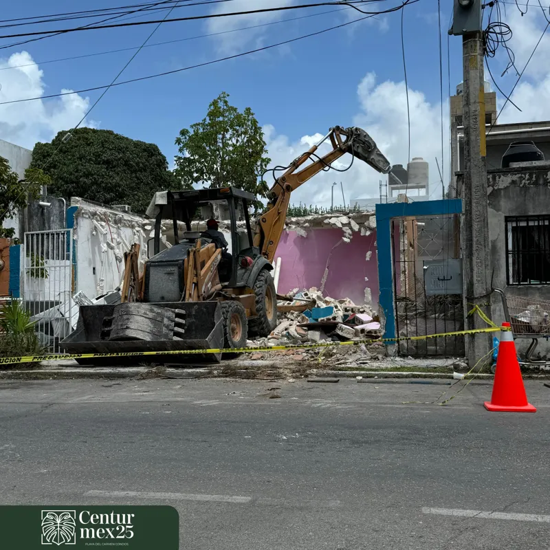 A three-panel collage illustrating the demolition progress for Centurmex 25. The first panel shows a building behind a black construction fence, the middle panel features an excavator actively demolishing the structure, and the final panel shows t...