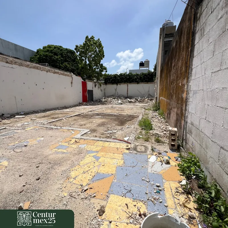 A three-panel collage illustrating the demolition progress for Centurmex 25. The first panel shows a building behind a black construction fence, the middle panel features an excavator actively demolishing the structure, and the final panel shows t...