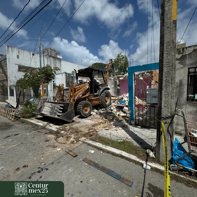 A three-panel collage illustrating the demolition progress for Centurmex 25. The first panel shows a building behind a black construction fence, the middle panel features an excavator actively demolishing the structure, and the final panel shows t...