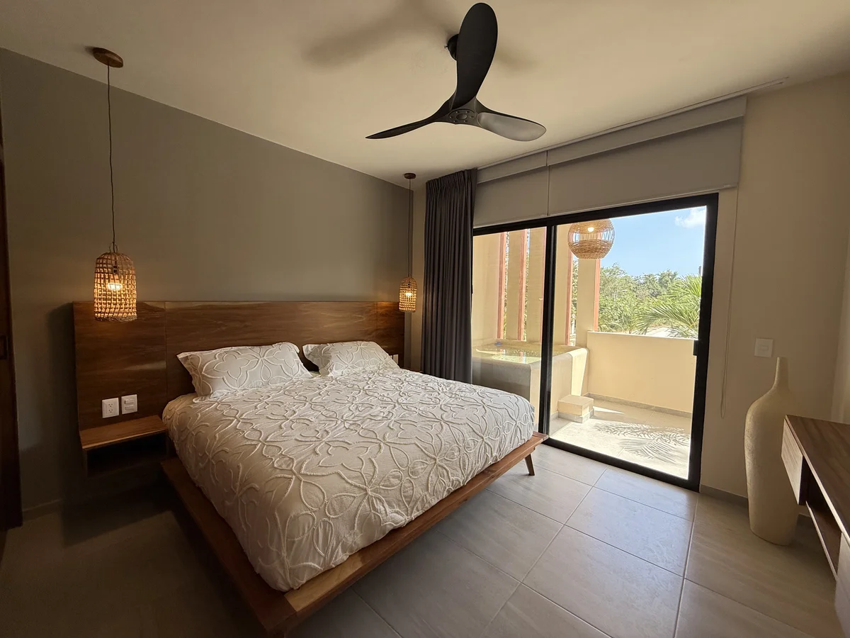 Image of Jacuzzi at AAK, featuring Bedroom, Modern Design.