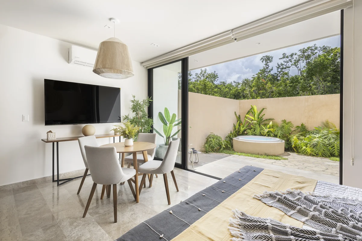 Image of Jacuzzi at Peregrina, featuring Modern Interior, Private Jacuzzi.