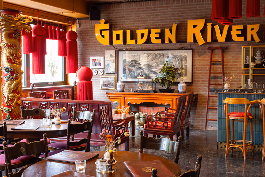 Kop en Schilderij in de Golden River kamer