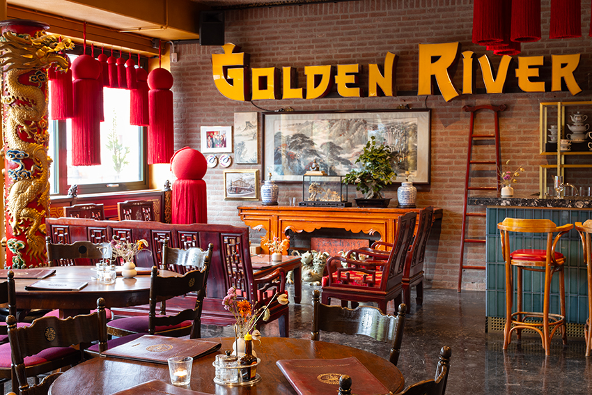 Kop en Schilderij in de Golden River kamer