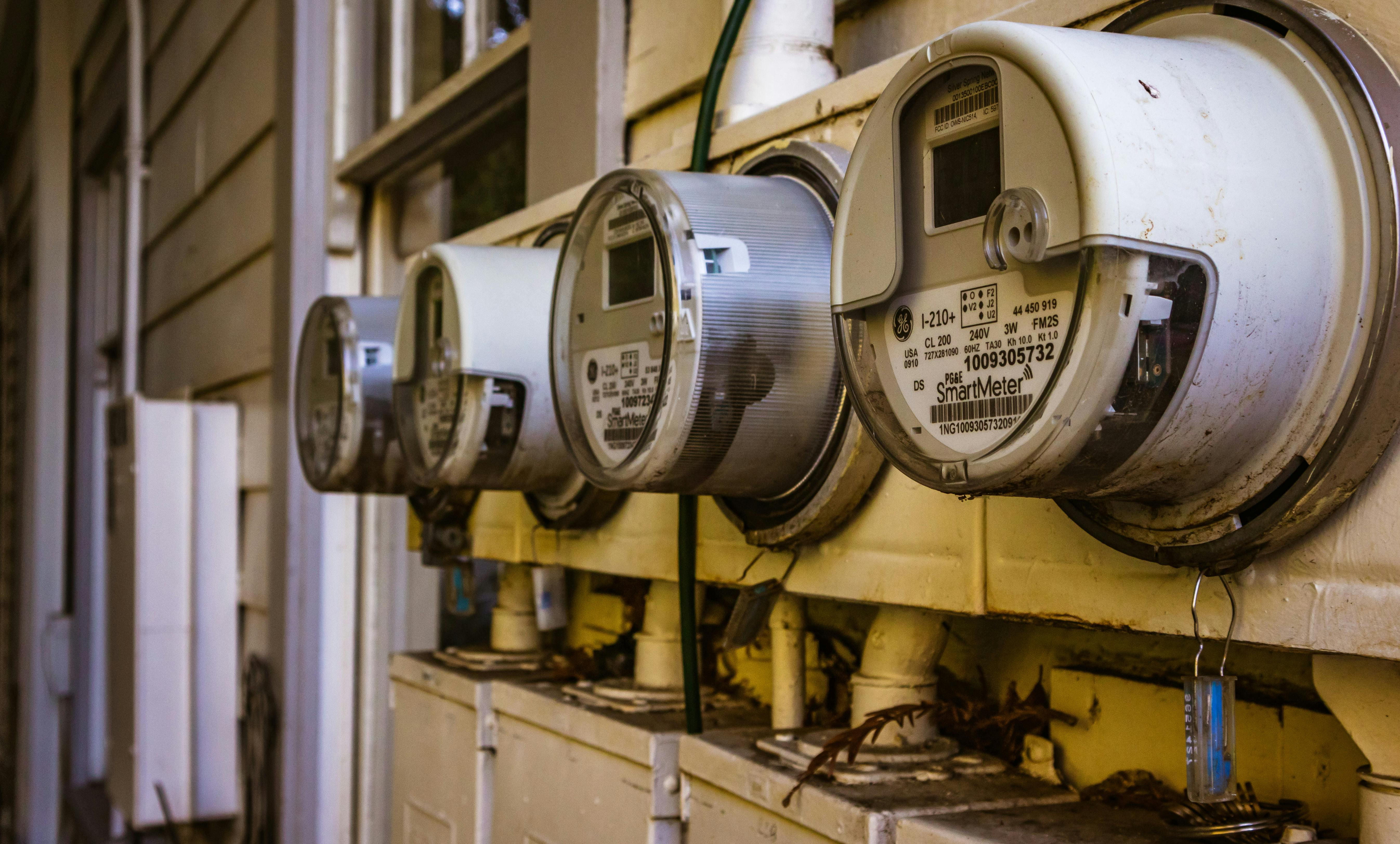 Understand how feed-in tariffs, time-of-use plans and demand signals shape the real value of a home or business battery.