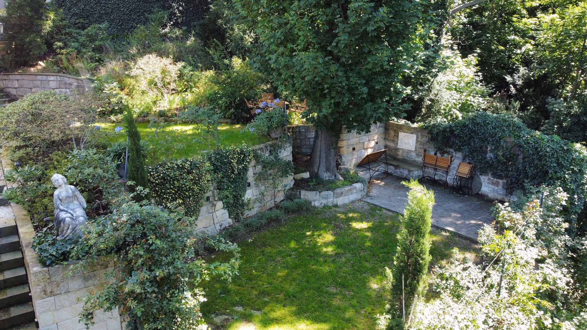 Ein durch die Grünovation gut gepflegter Garten.