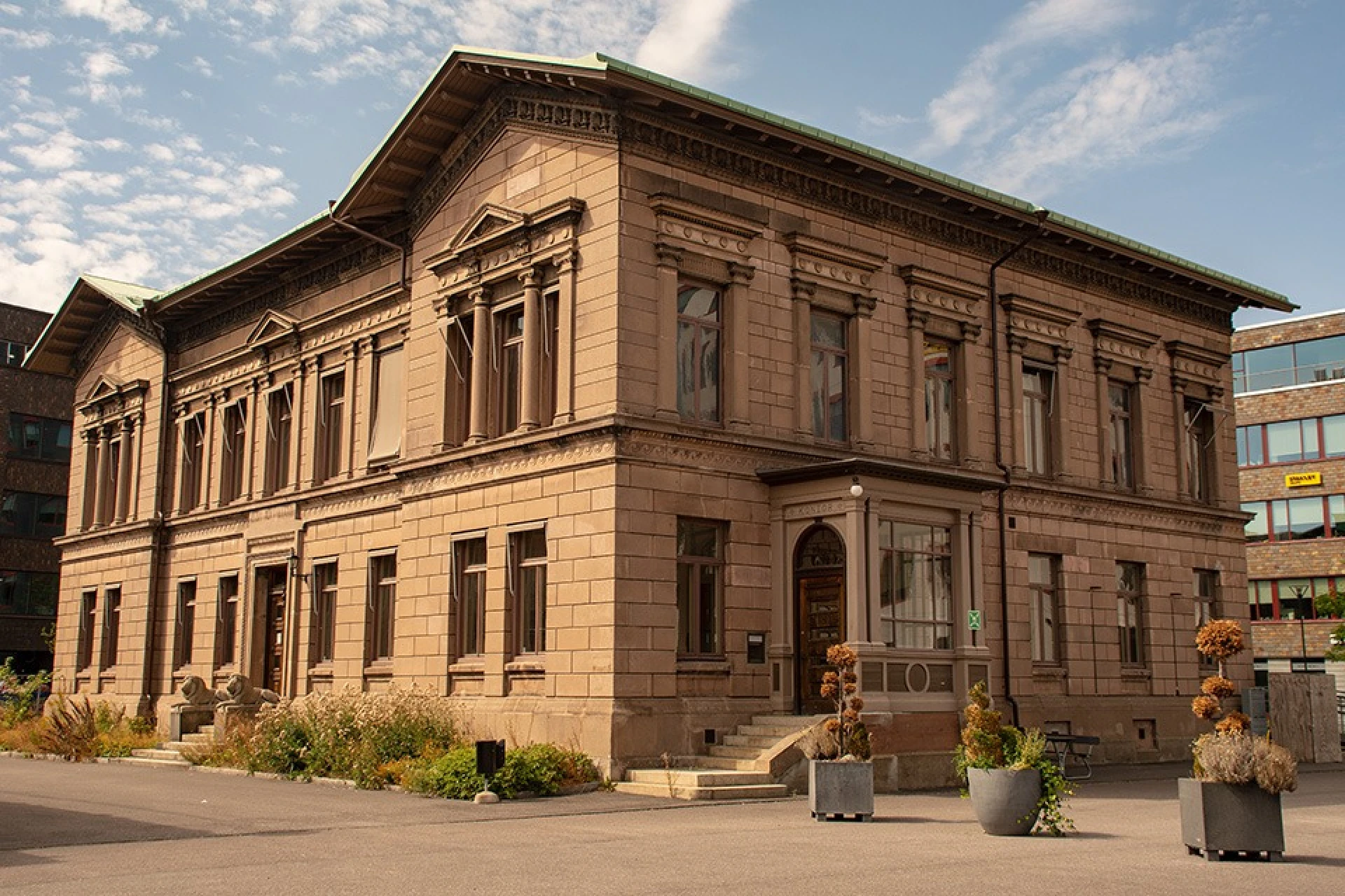 lyckholms-disponentvilla precisely contracts hq