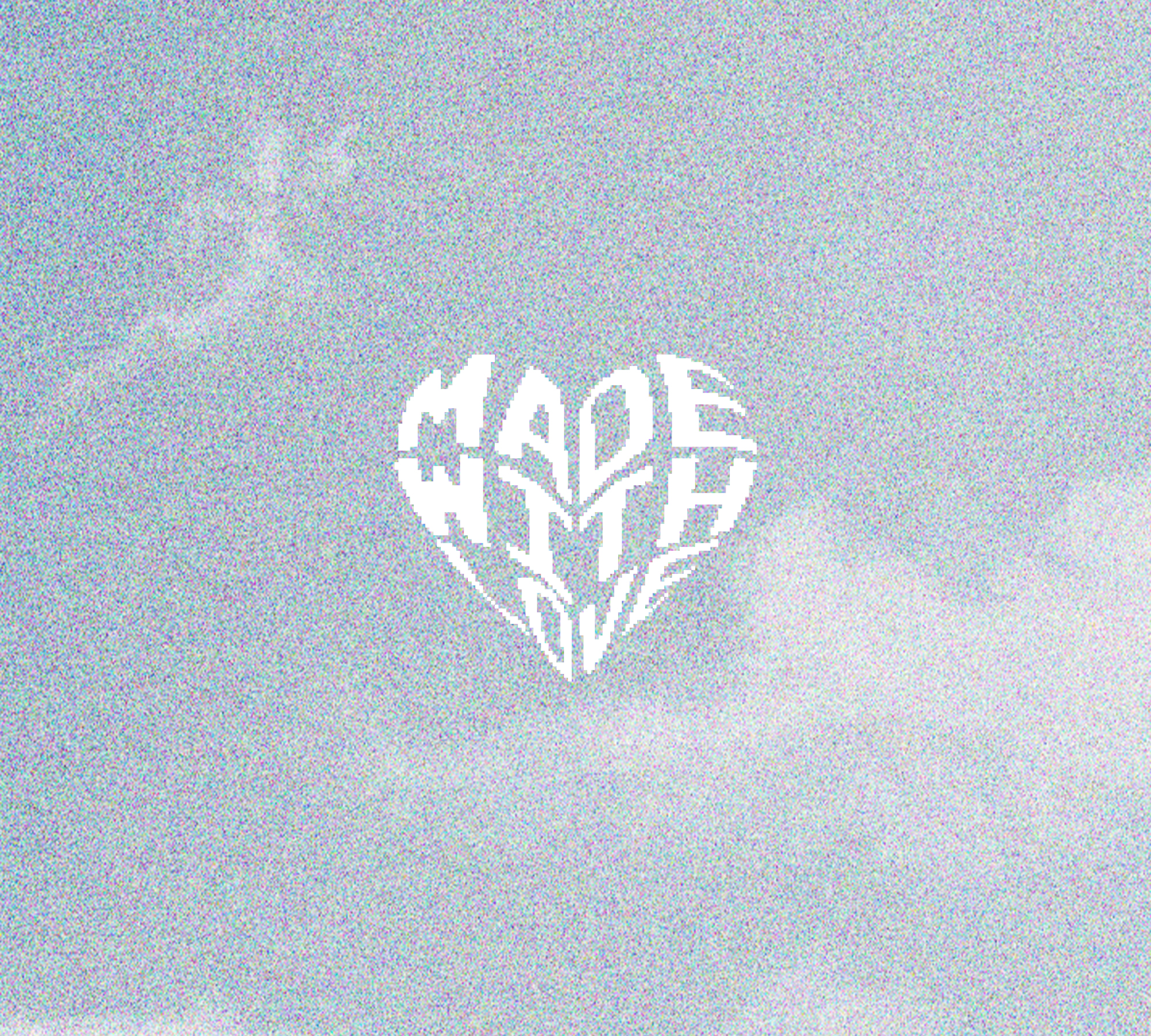 Motif en forme de cœur composé du texte “Made With Love” en typographie pixelisée.