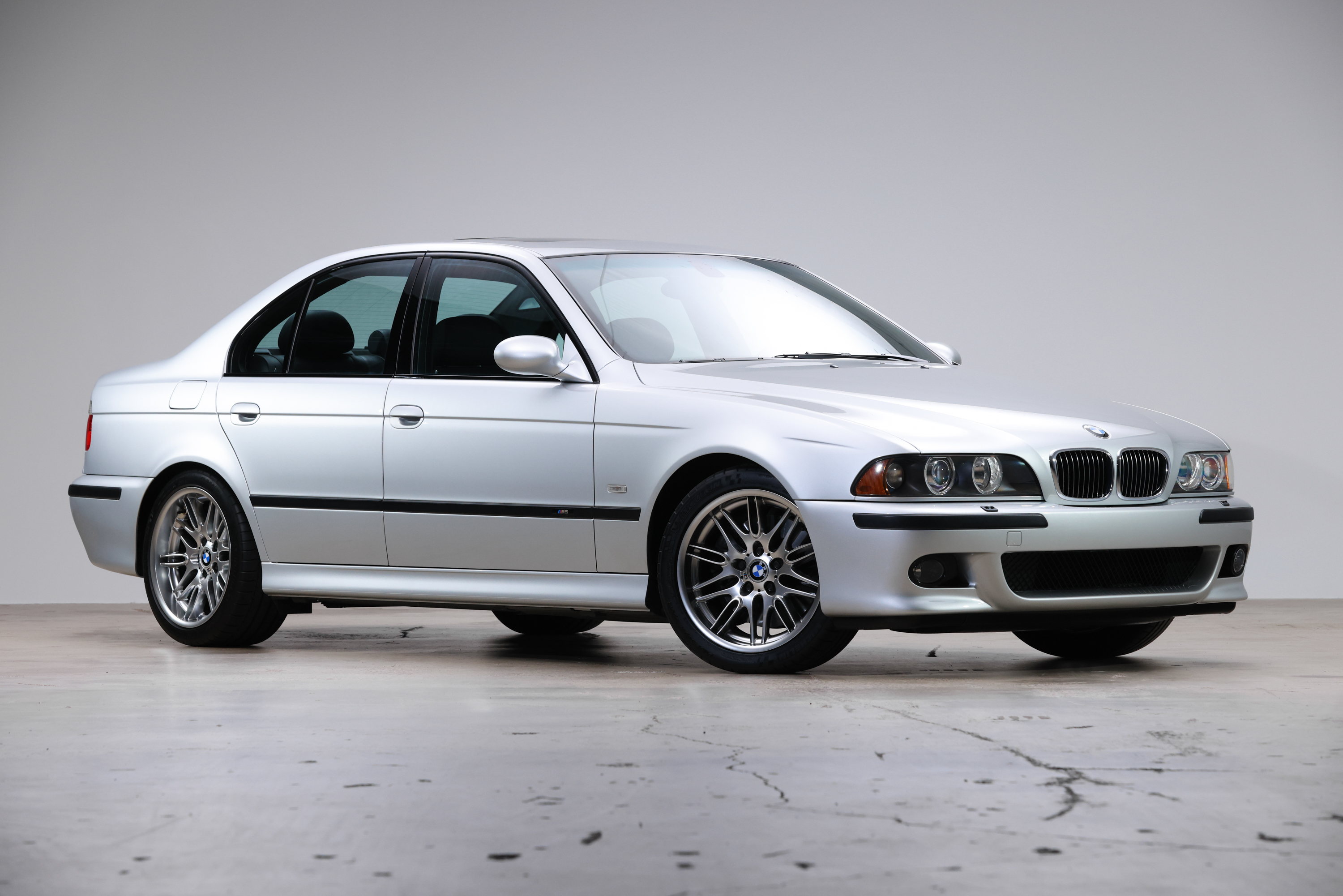 2002 BMW E39 M5
