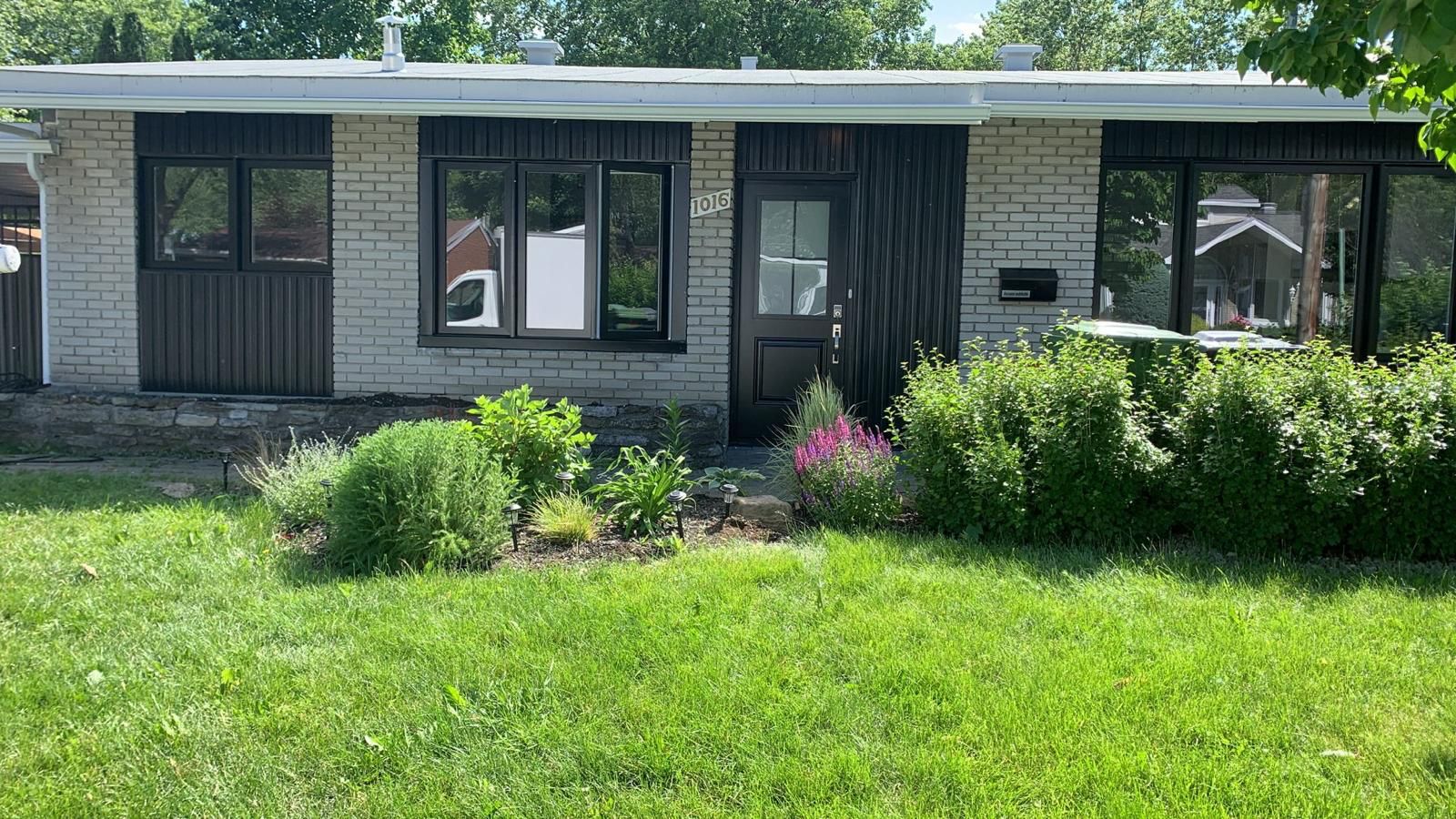 Équipe d'installation Eco Elite au service des propriétaires du Grand Montréal