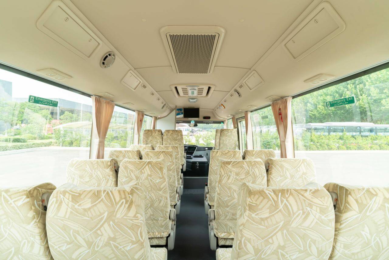 Distribución práctica y confort en cada asiento.