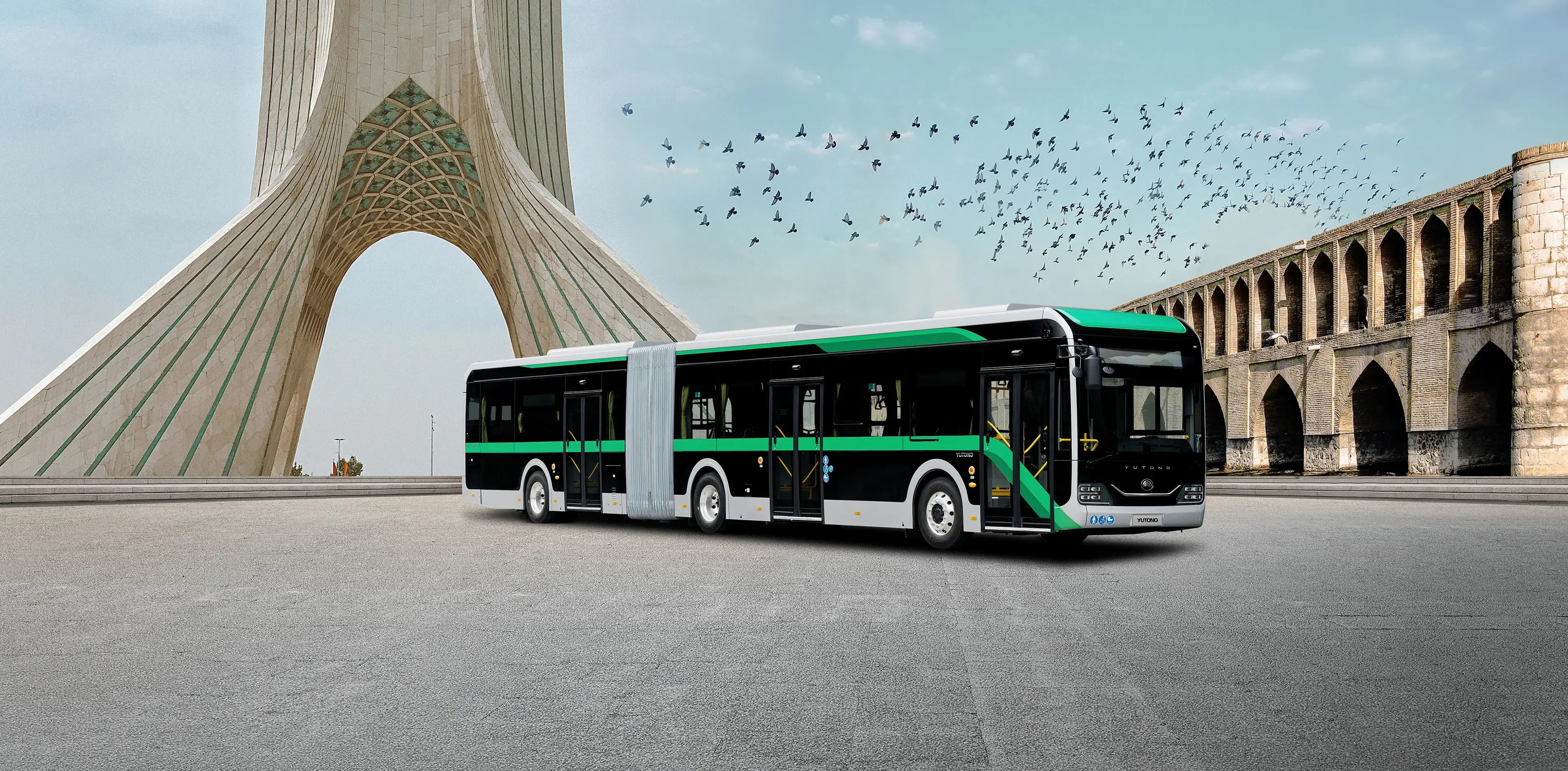 Bus articulado ZK6186HG en una plaza