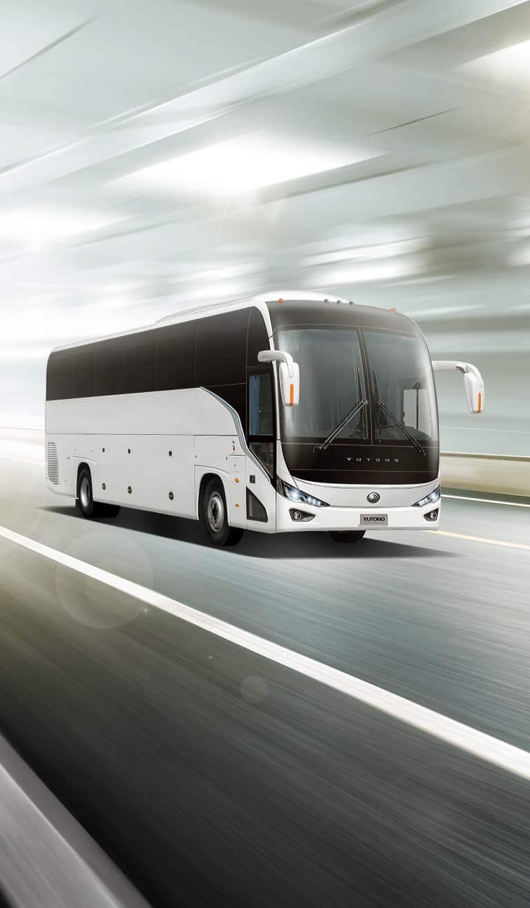 Autobus C13 Pro en movimiento