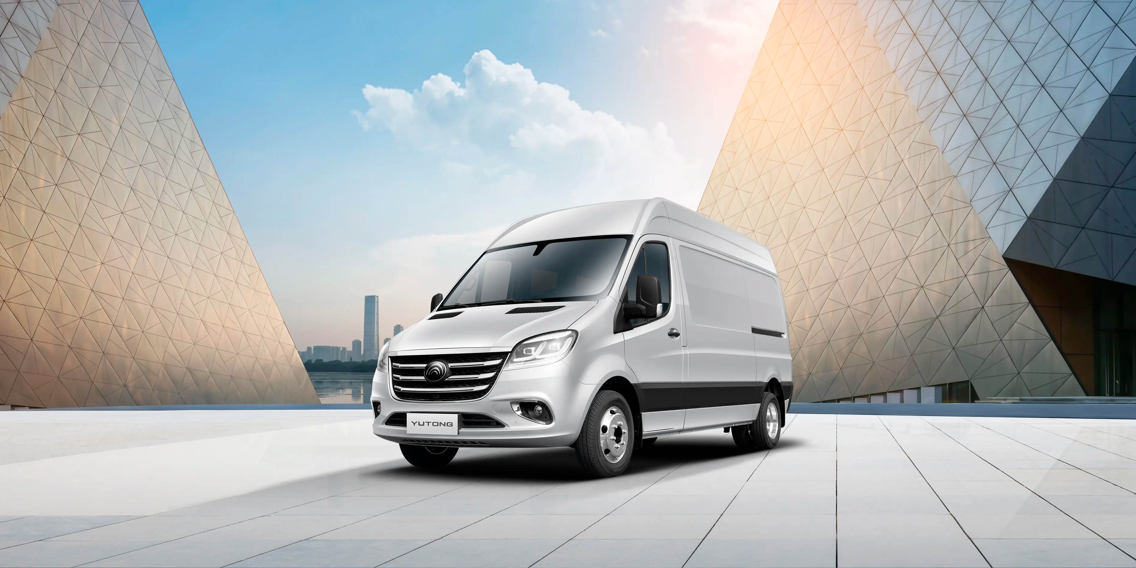 van V5 Cargo en display