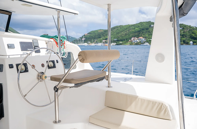 Voyage 480 exterior stern