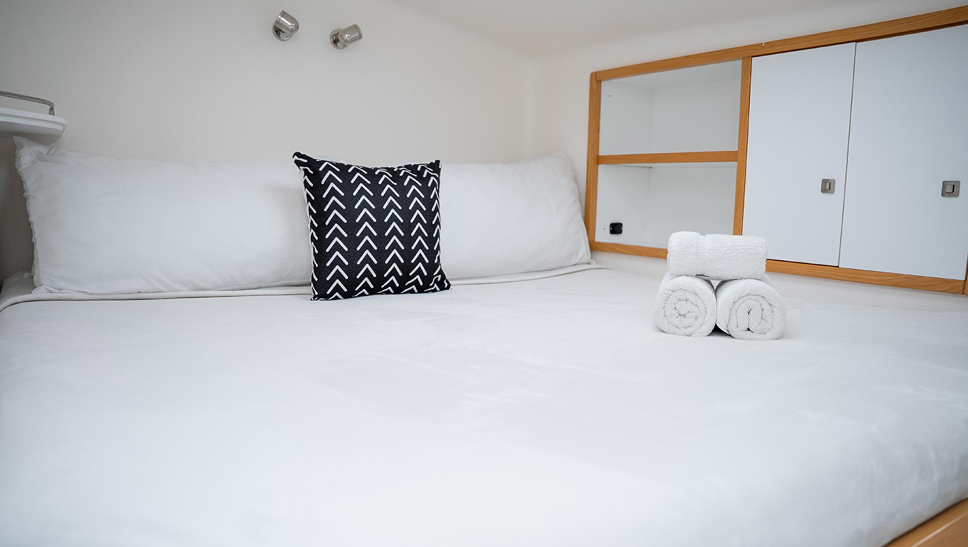sail-la-vie-cabins-01