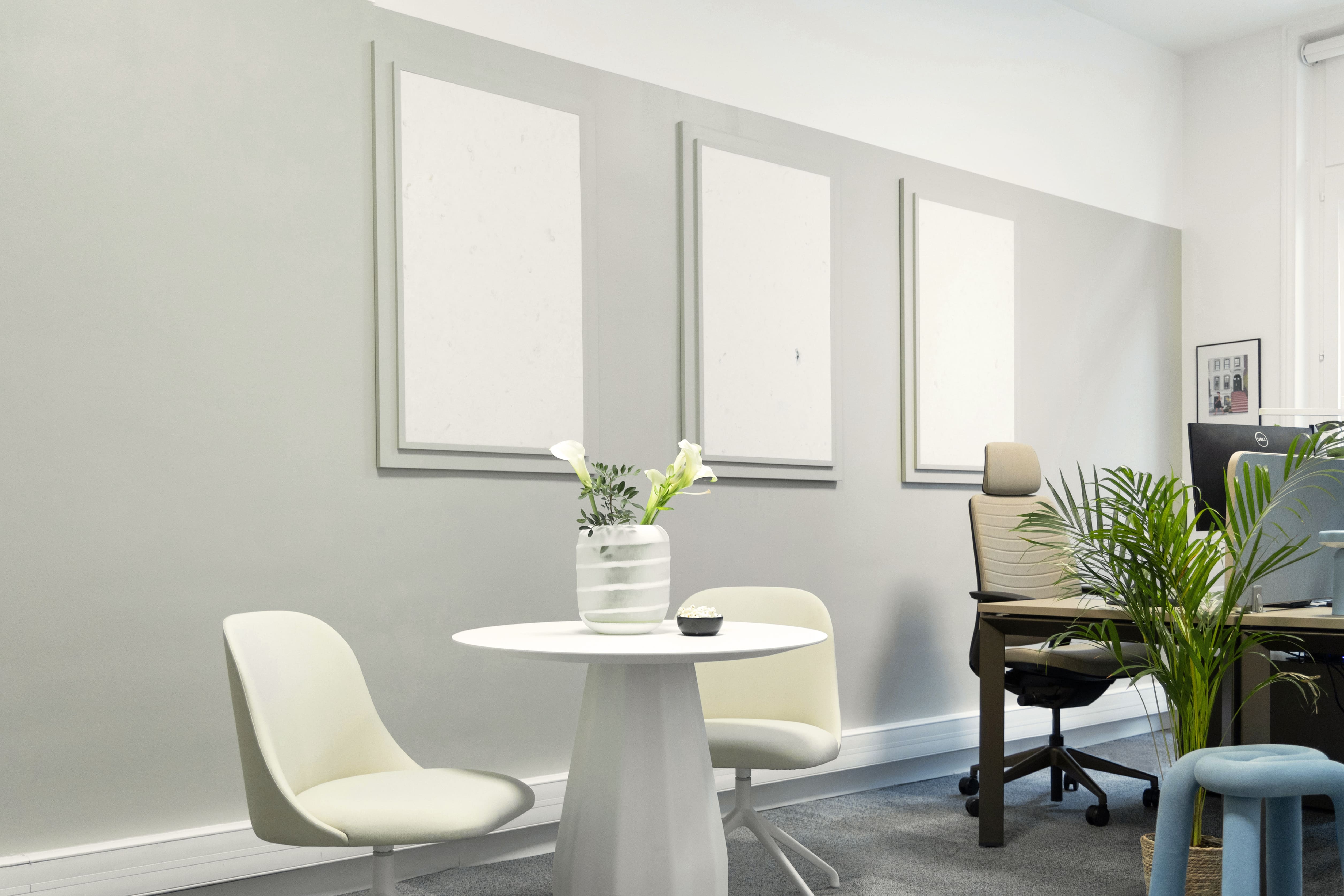 Bureau Camille-Karine.jpg