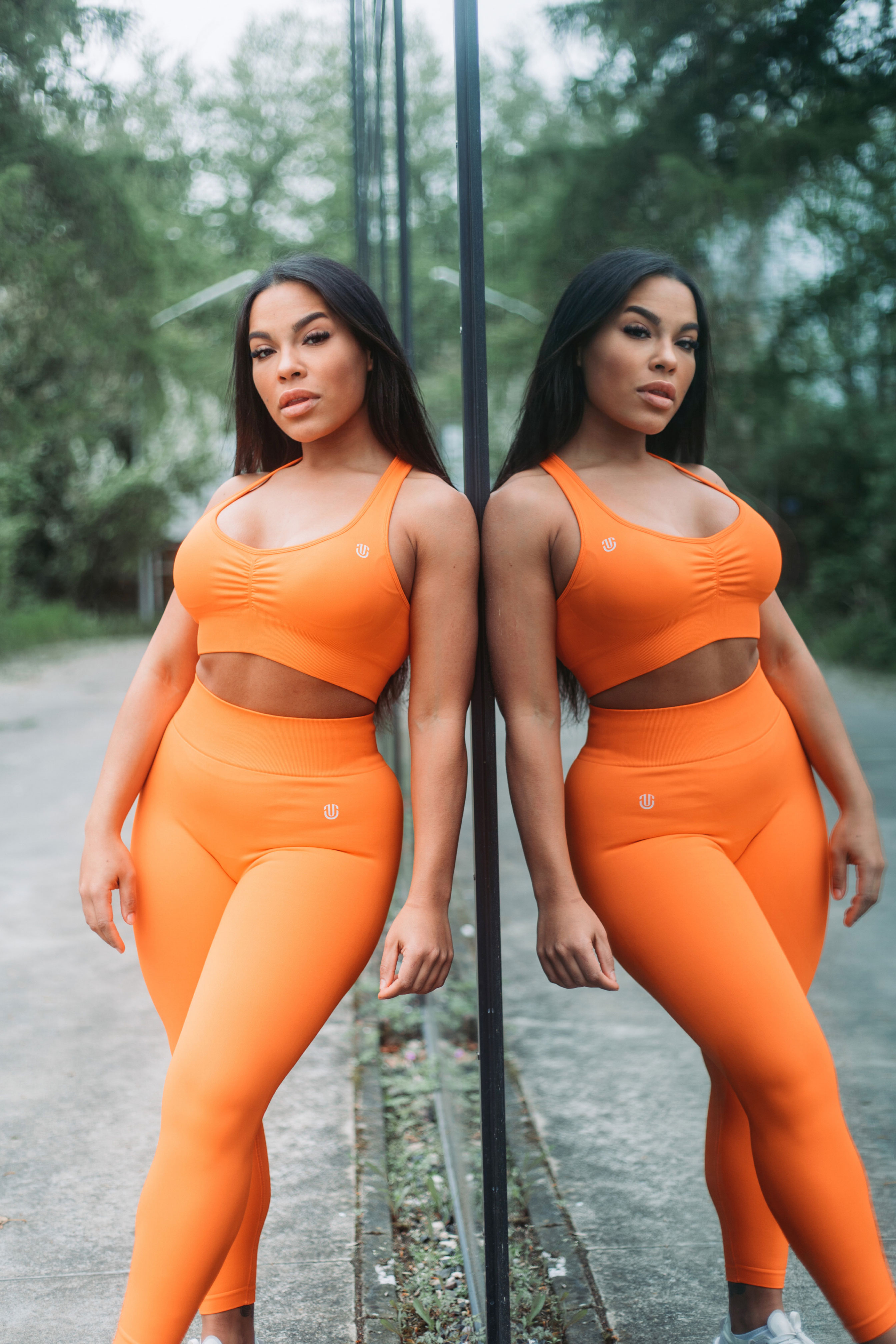 image of game development process (for a mobile gaming) - collaborative team meeting