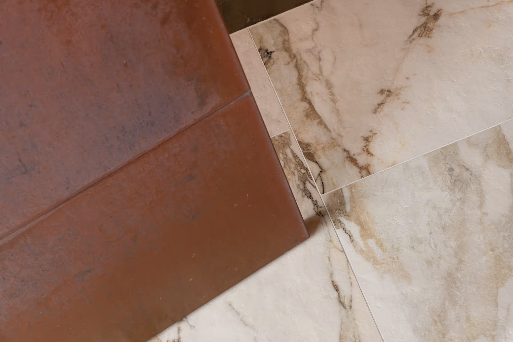 Rust effect that meets marble. 