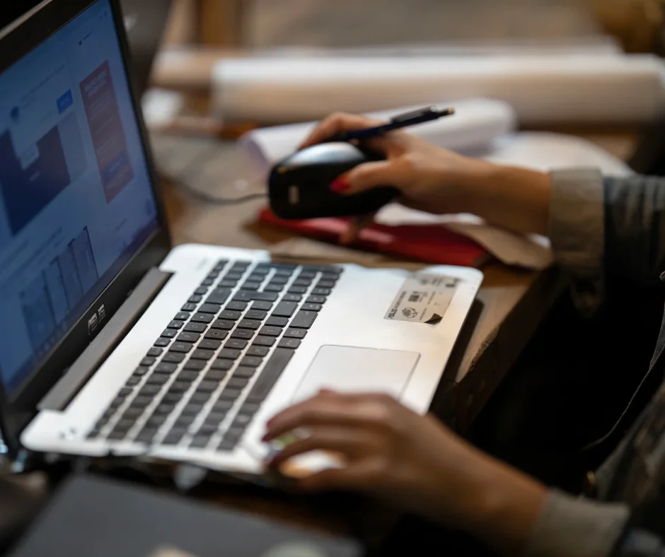 How AI Search Is Replacing “10 Blue Links” for Canadian Senior Living - And What Operators Must Do Now