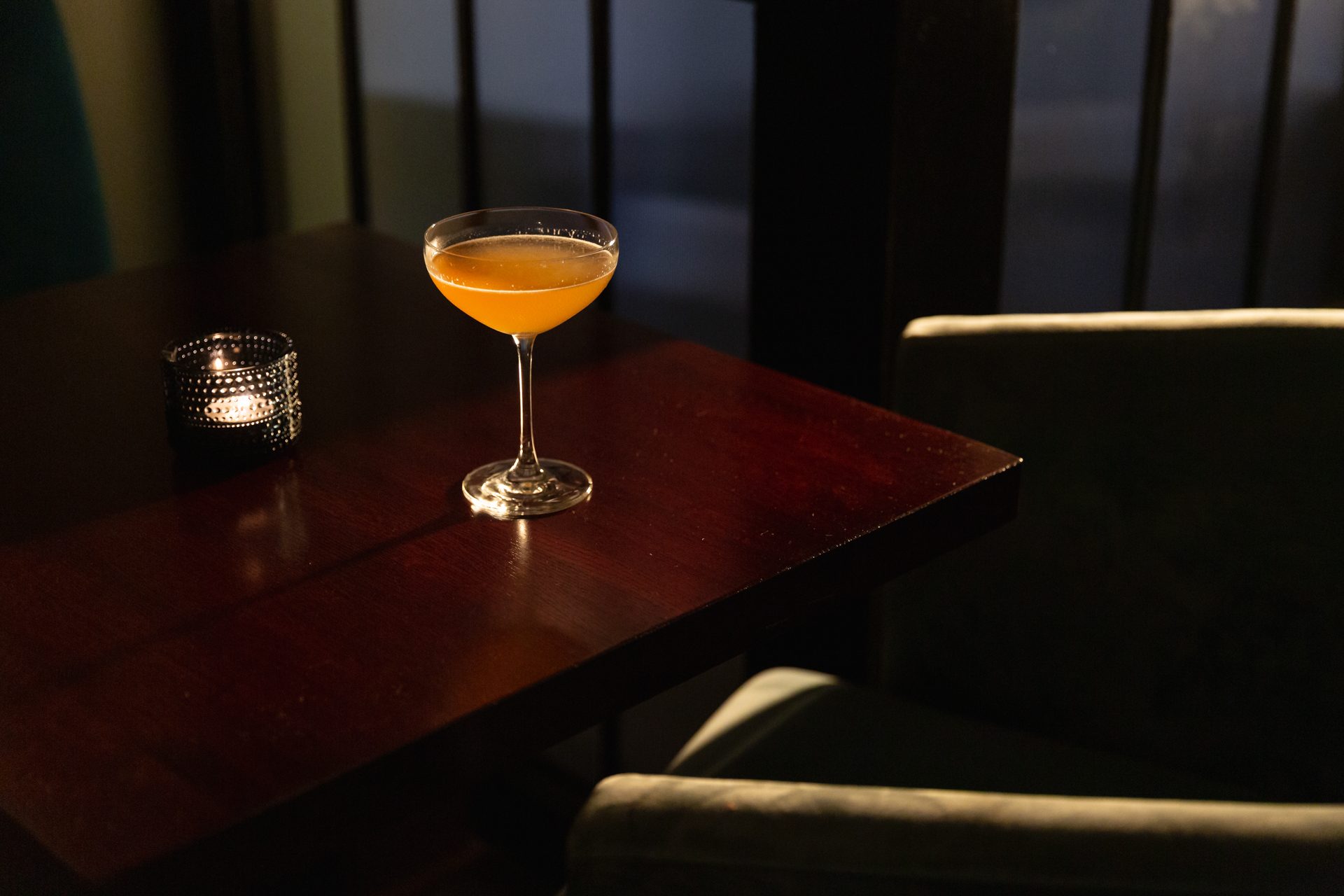 commercial photography of a cocktail at Drayton Hotel, Savannah GA