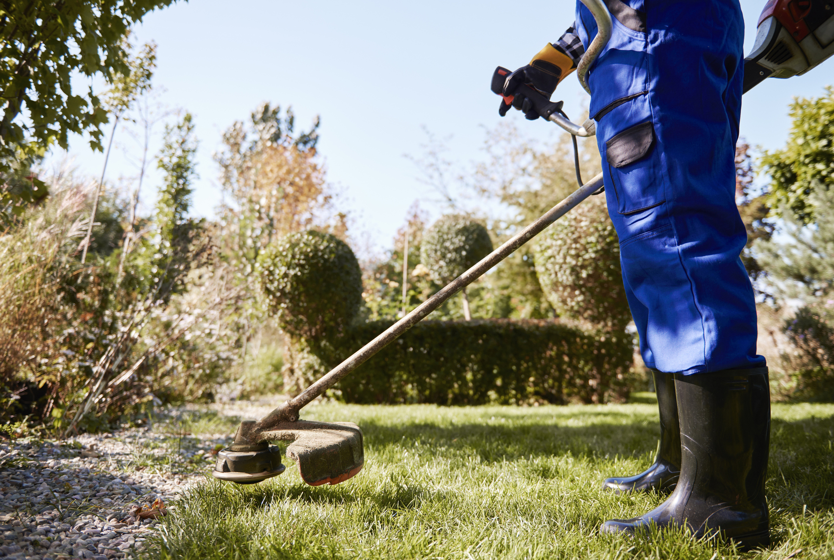 Zuverlässige Gartenpflege für Privat, und Gewerbekunden, individuell, termingerecht und mit Liebe zum Detail.