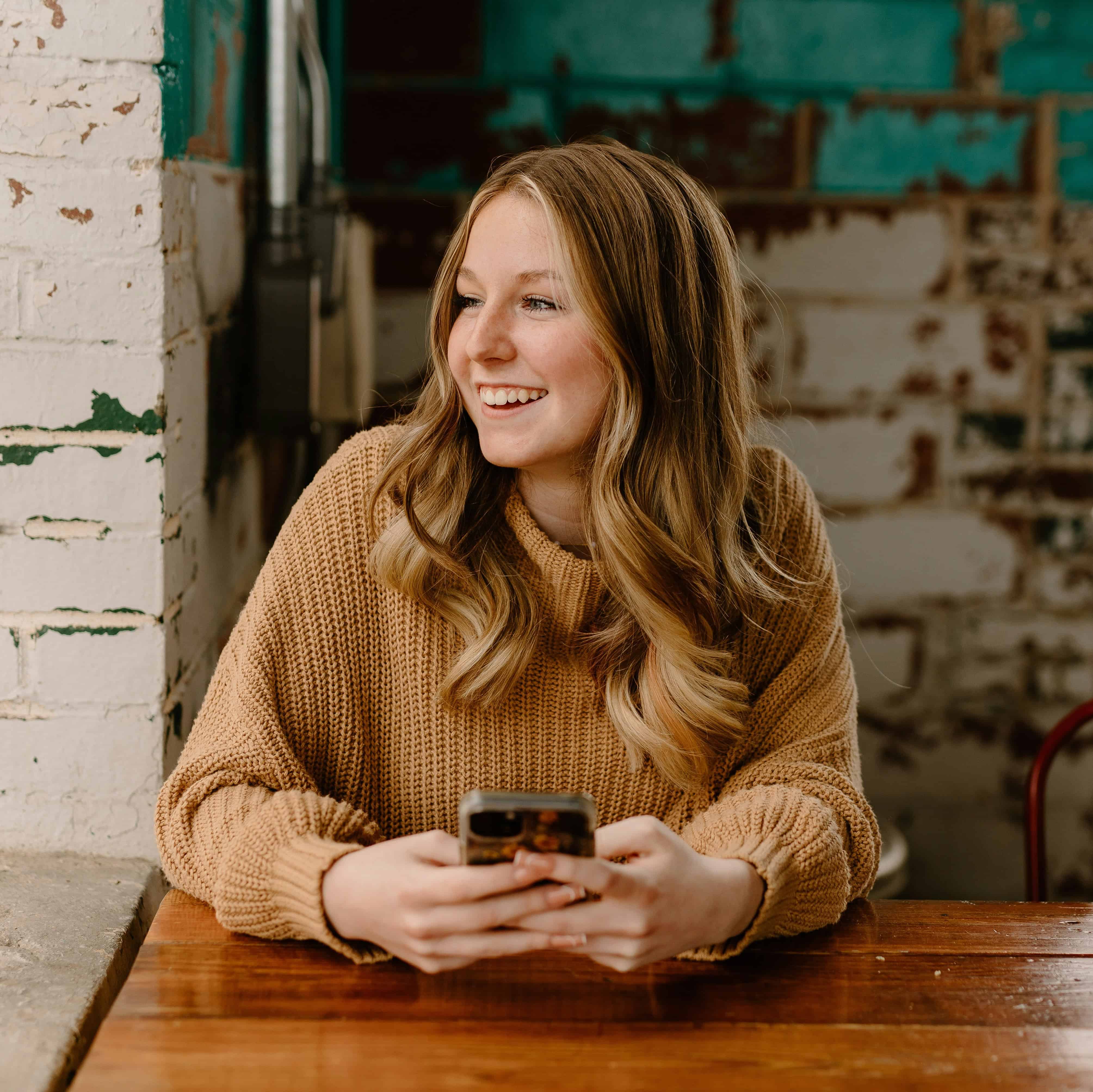 Happy Glammr Client after booking last minute