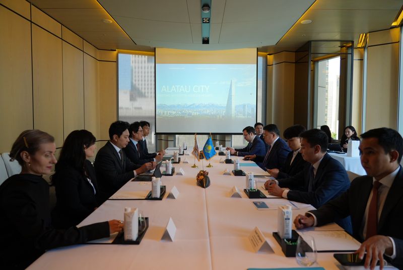 Roundtable photo 20