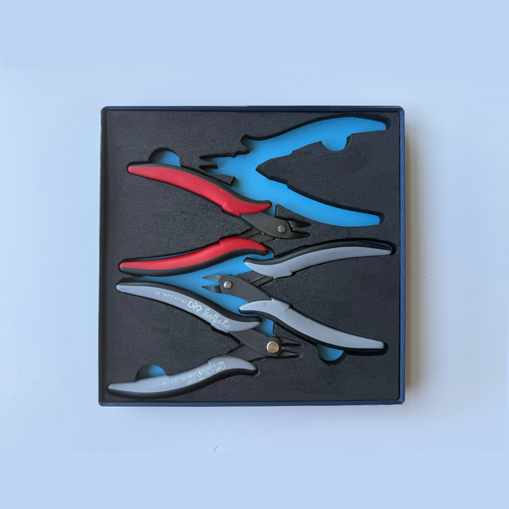 Three Snips in a Drawerzen container