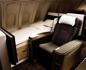 Lufthansa’s new First Class: A seat and a separate Flatbed on B747-400s.