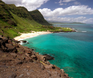 Save up to 57% on American’s First Class fare to Hawaii.