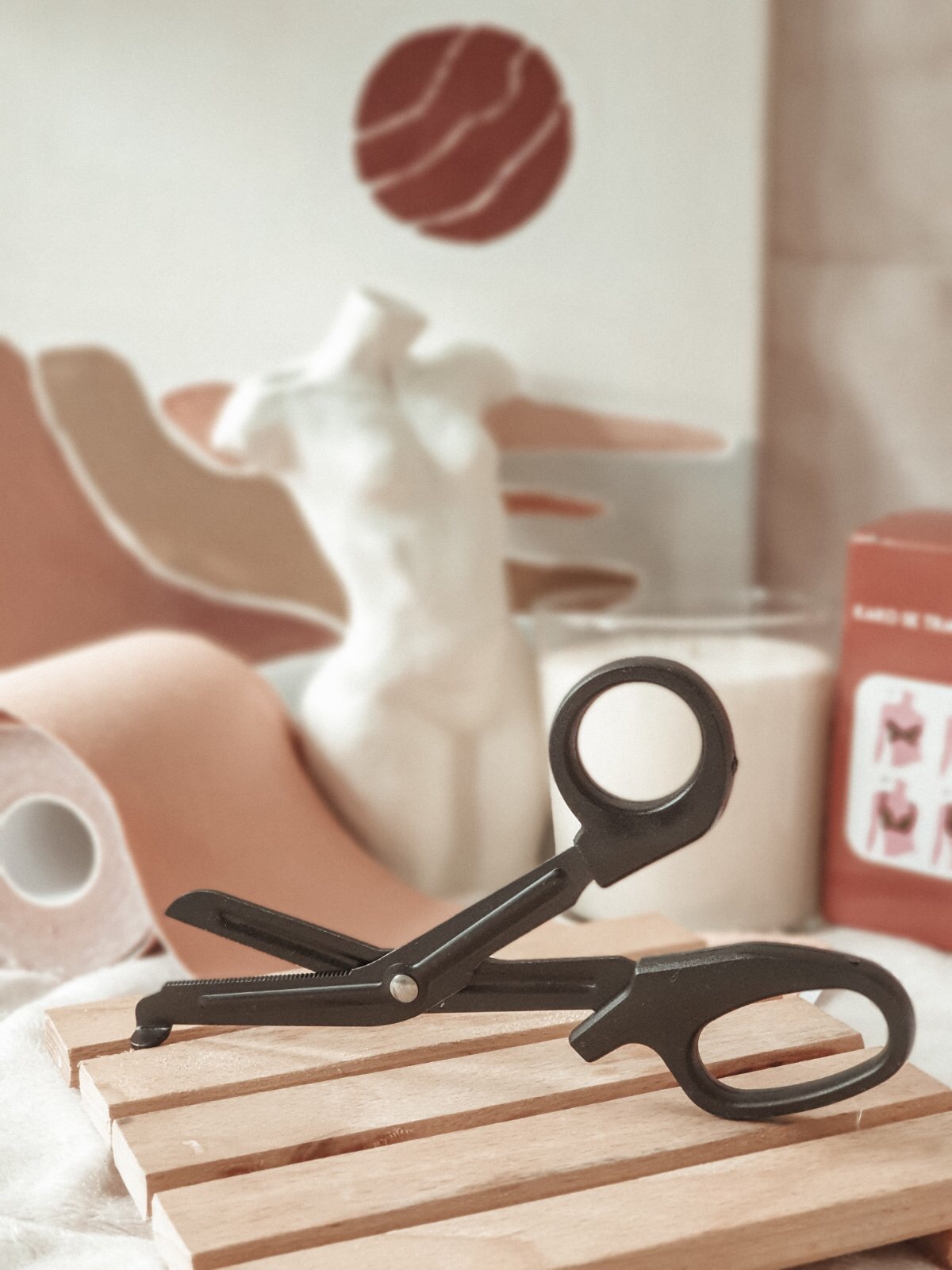 Makaze za secenje traka slika